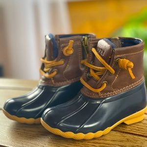 Size 7 toddlers Sperry Duck boots